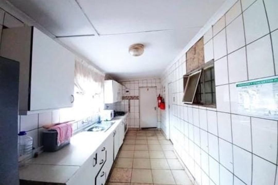 10 Bedroom Property for Sale in Brixton Gauteng