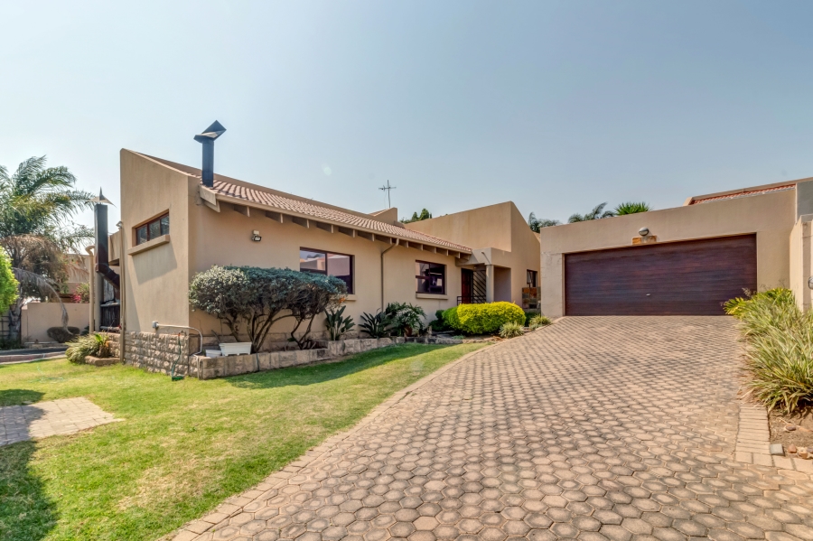 3 Bedroom Property for Sale in North Riding Gauteng