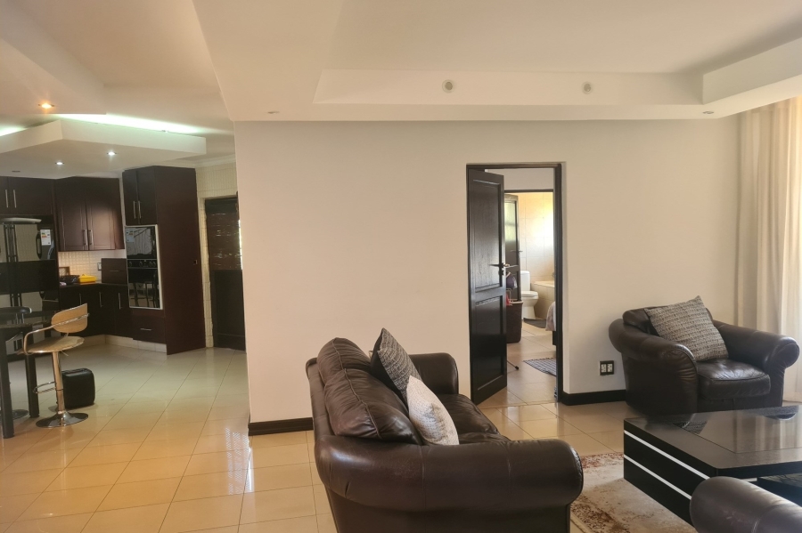 5 Bedroom Property for Sale in Savannah Hills Estate Gauteng