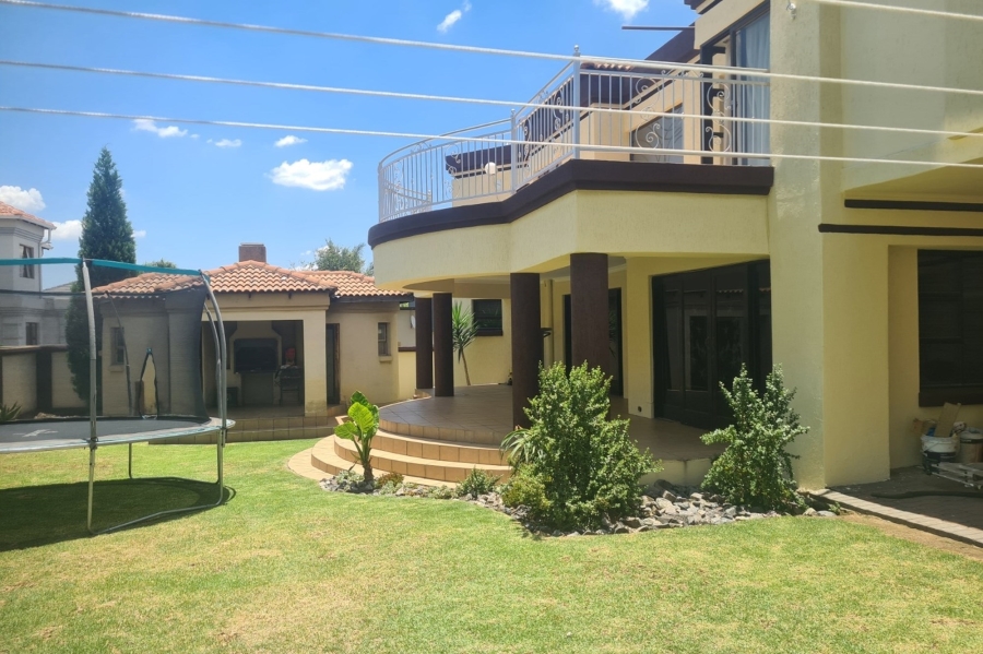 5 Bedroom Property for Sale in Savannah Hills Estate Gauteng