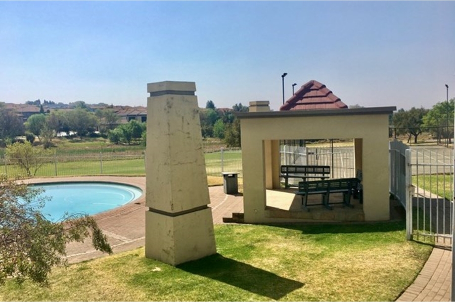 5 Bedroom Property for Sale in Savannah Hills Estate Gauteng