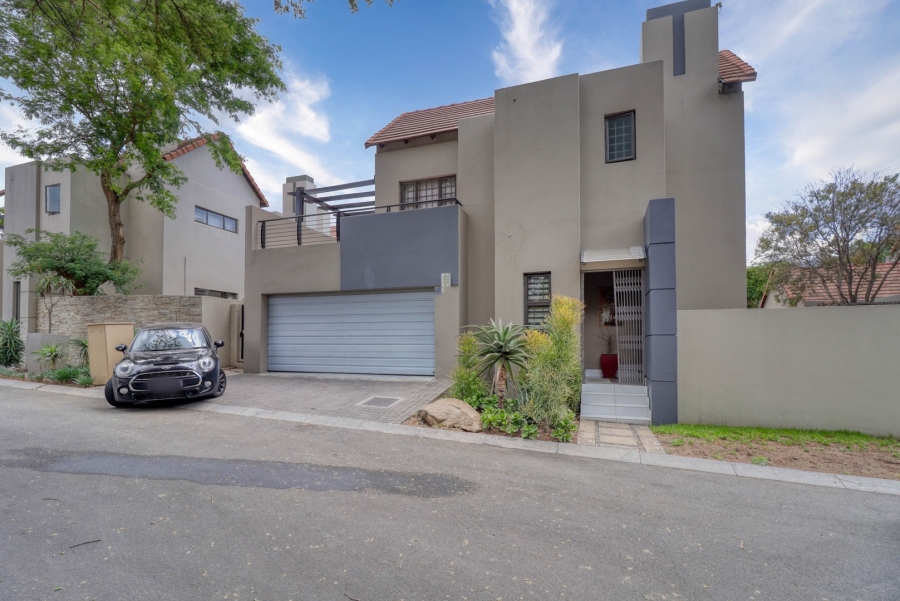 To Let 3 Bedroom Property for Rent in Fourways Gauteng