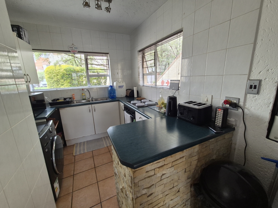 1 Bedroom Property for Sale in Bedfordview Gauteng