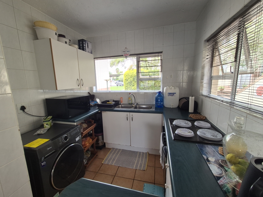 1 Bedroom Property for Sale in Bedfordview Gauteng