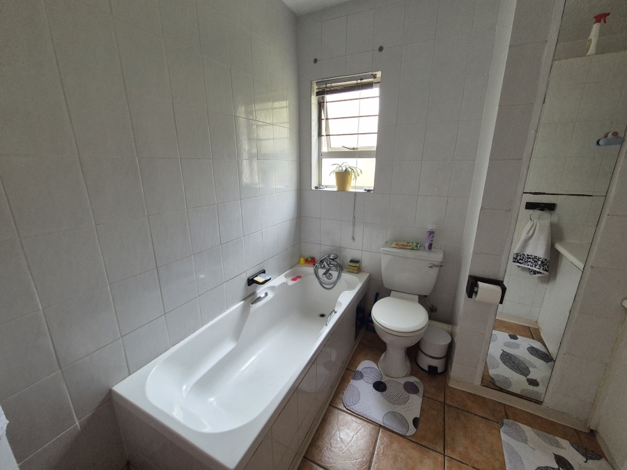 1 Bedroom Property for Sale in Bedfordview Gauteng