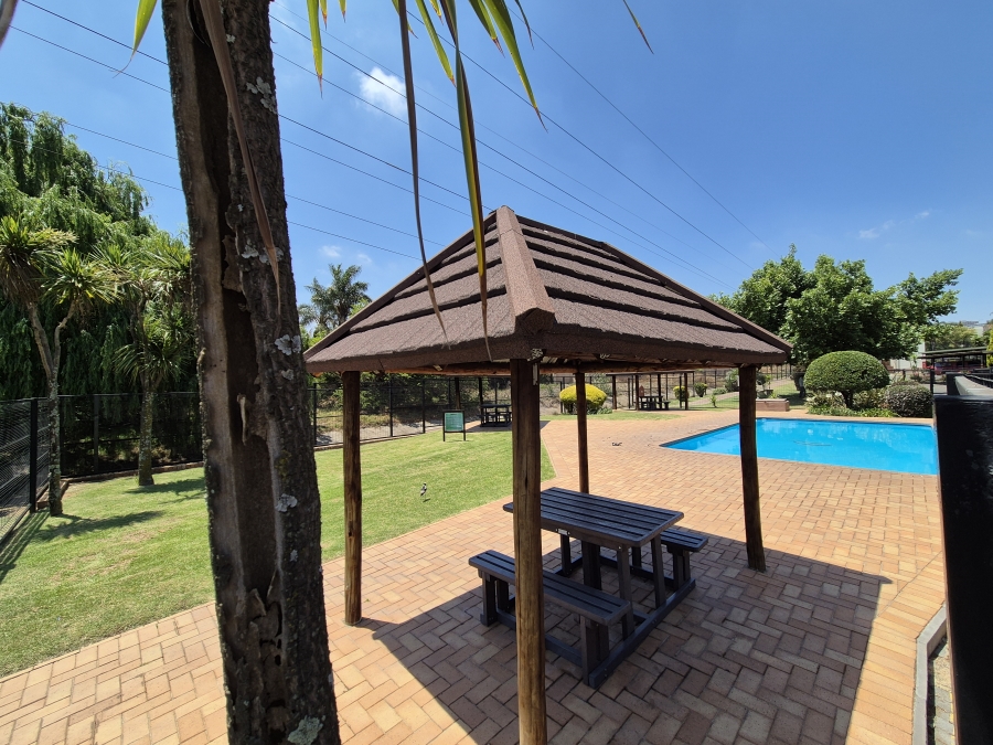 1 Bedroom Property for Sale in Bedfordview Gauteng