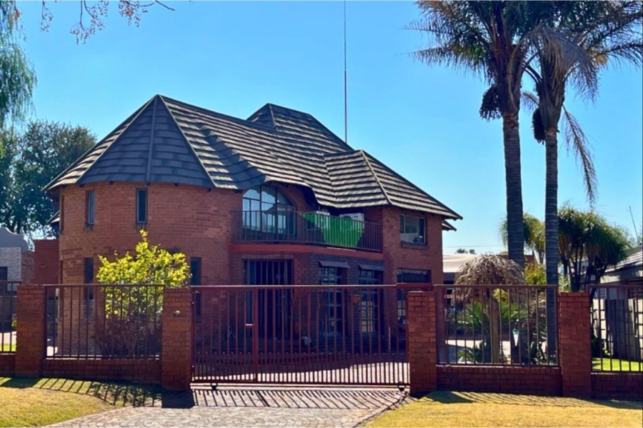 7 Bedroom Property for Sale in Minnebron Gauteng