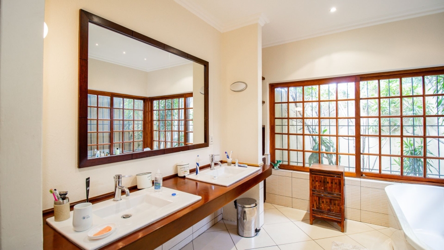 4 Bedroom Property for Sale in Morningside Gauteng