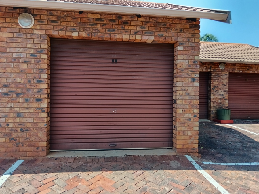 To Let 2 Bedroom Property for Rent in Doornpoort Gauteng