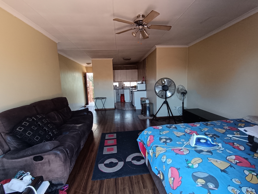 To Let 2 Bedroom Property for Rent in Doornpoort Gauteng