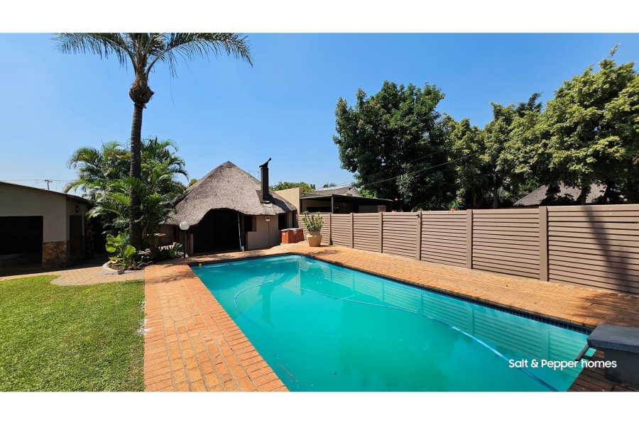 To Let 4 Bedroom Property for Rent in Sinoville Gauteng