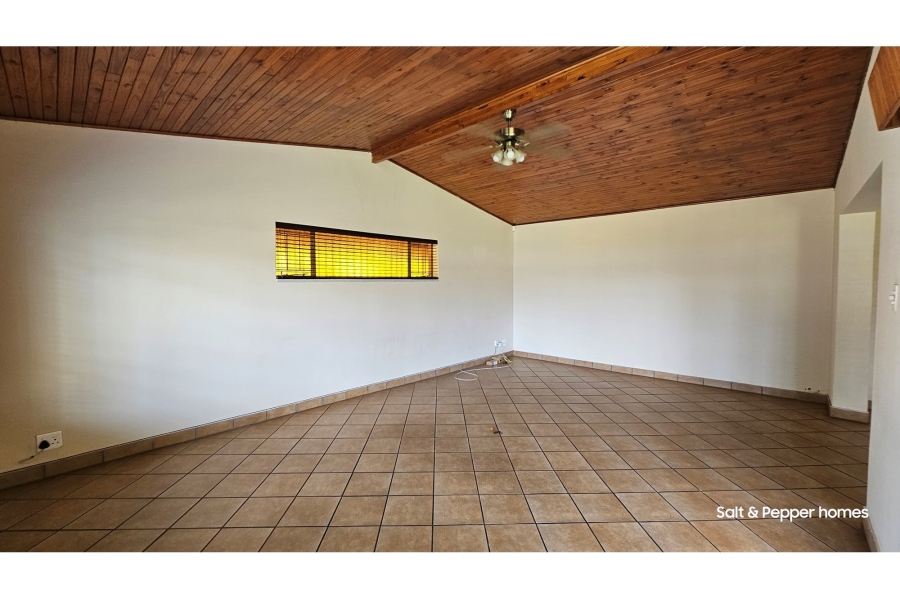 To Let 4 Bedroom Property for Rent in Sinoville Gauteng