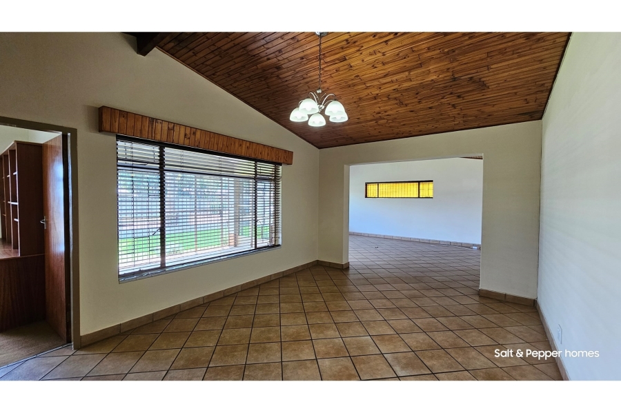 To Let 4 Bedroom Property for Rent in Sinoville Gauteng