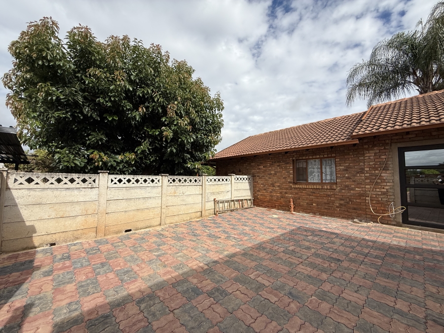 To Let 2 Bedroom Property for Rent in Montana Gauteng