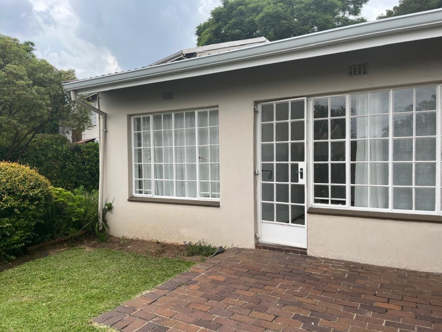 To Let 1 Bedroom Property for Rent in Sandown Gauteng