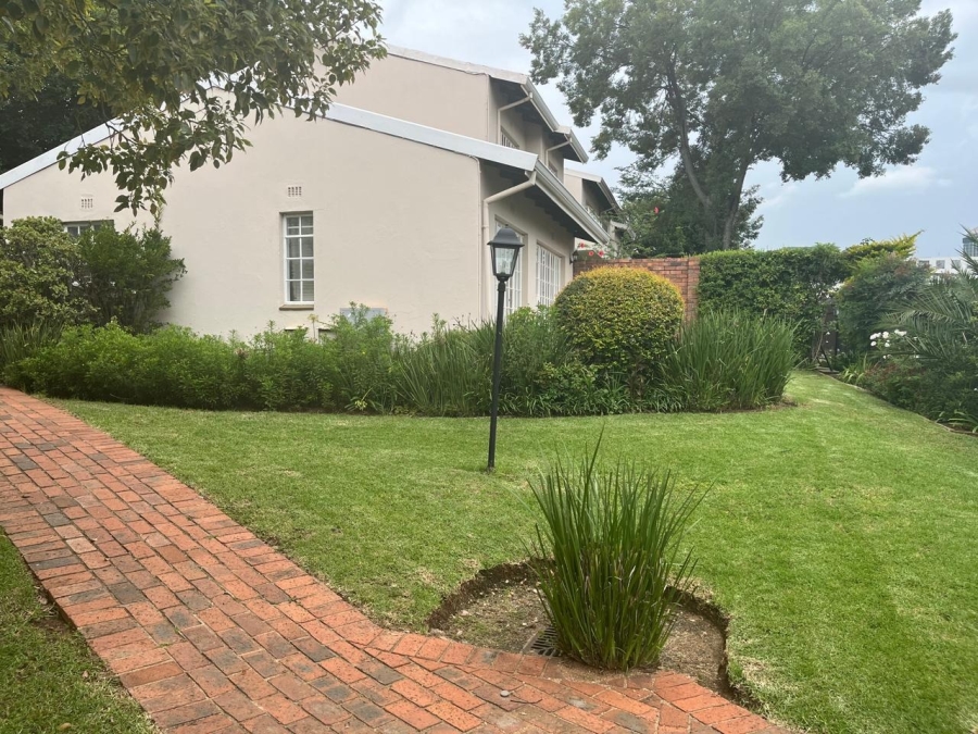 To Let 1 Bedroom Property for Rent in Sandown Gauteng