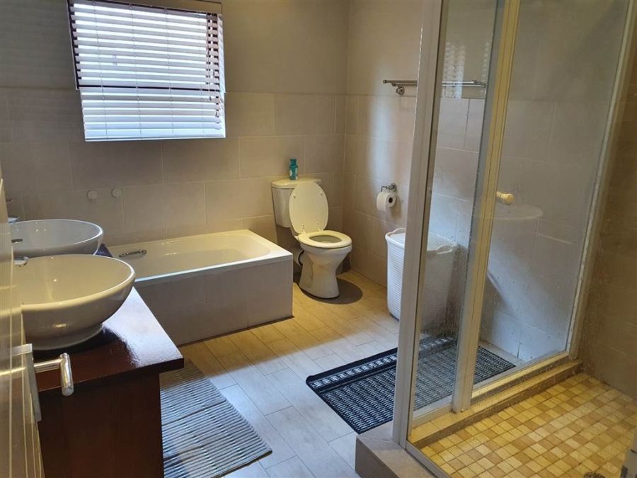 To Let 3 Bedroom Property for Rent in Ferndale Gauteng