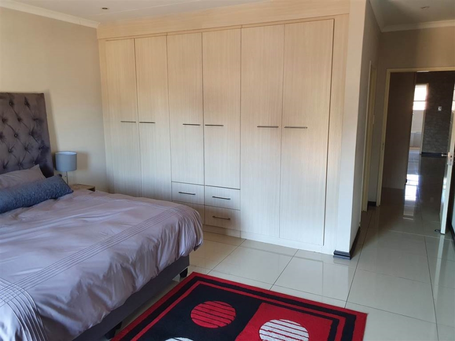 To Let 3 Bedroom Property for Rent in Ferndale Gauteng