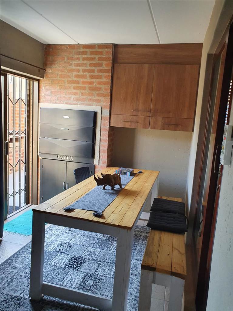 To Let 3 Bedroom Property for Rent in Ferndale Gauteng