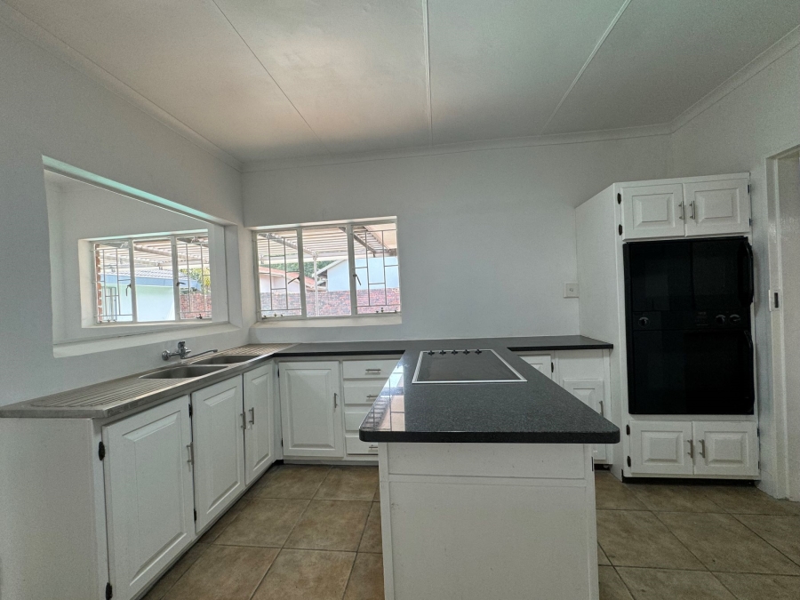 6 Bedroom Property for Sale in Montana Gauteng