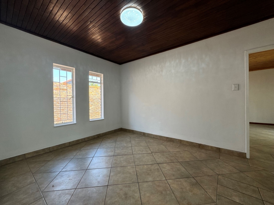 6 Bedroom Property for Sale in Montana Gauteng