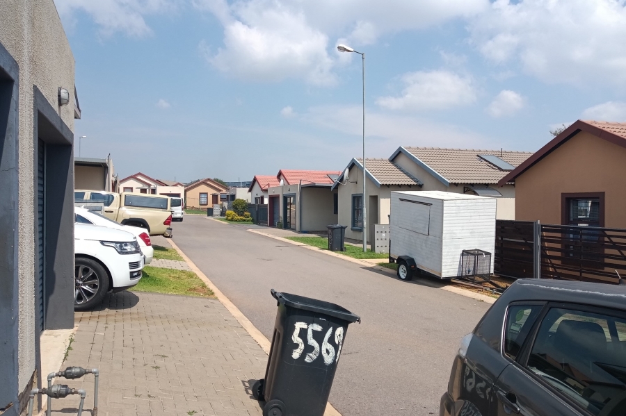 3 Bedroom Property for Sale in Kosmosdal Gauteng