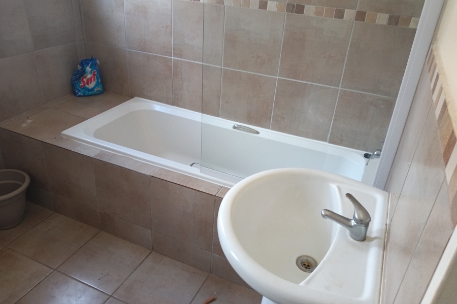 3 Bedroom Property for Sale in Kosmosdal Gauteng