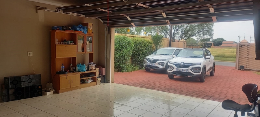 To Let 2 Bedroom Property for Rent in Minnebron Gauteng