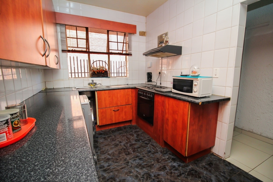 2 Bedroom Property for Sale in Florida Gauteng