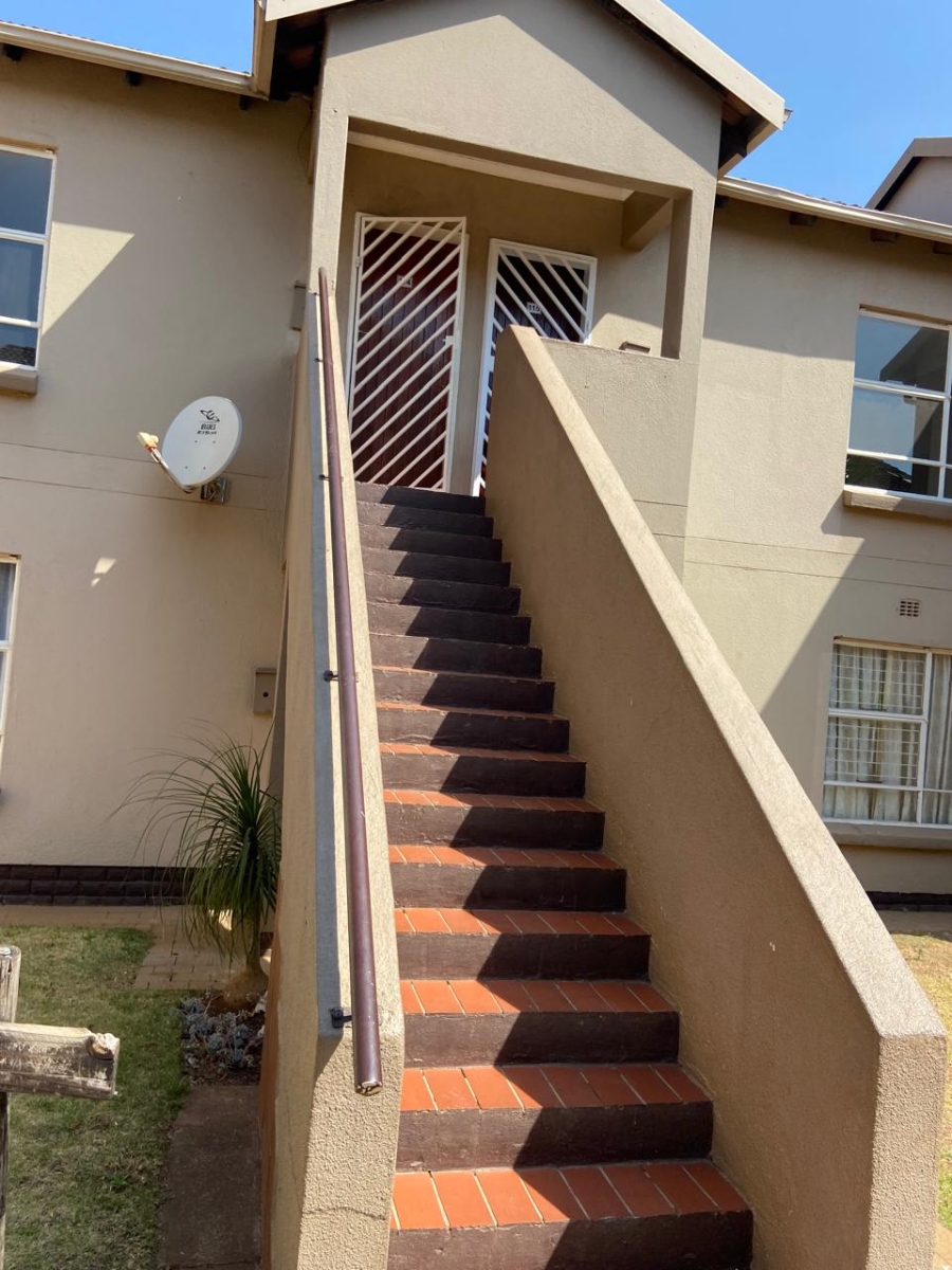 2 Bedroom Property for Sale in Bonaero Park Gauteng