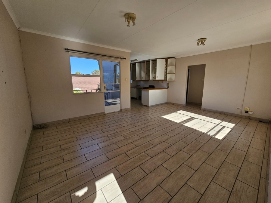 2 Bedroom Property for Sale in Bonaero Park Gauteng