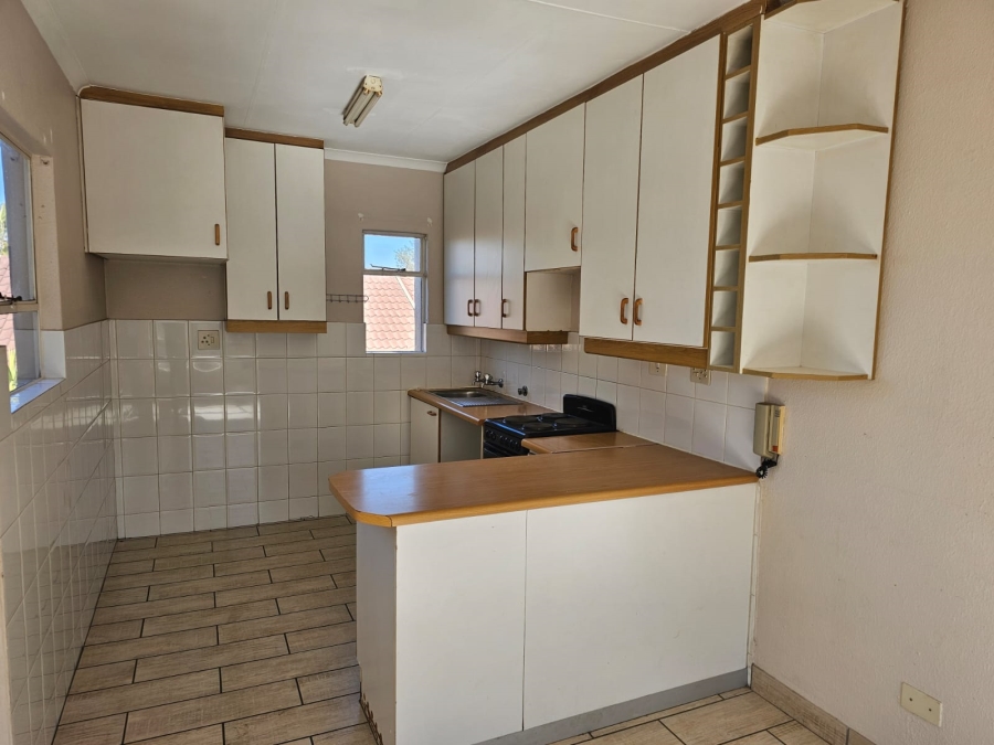 2 Bedroom Property for Sale in Bonaero Park Gauteng