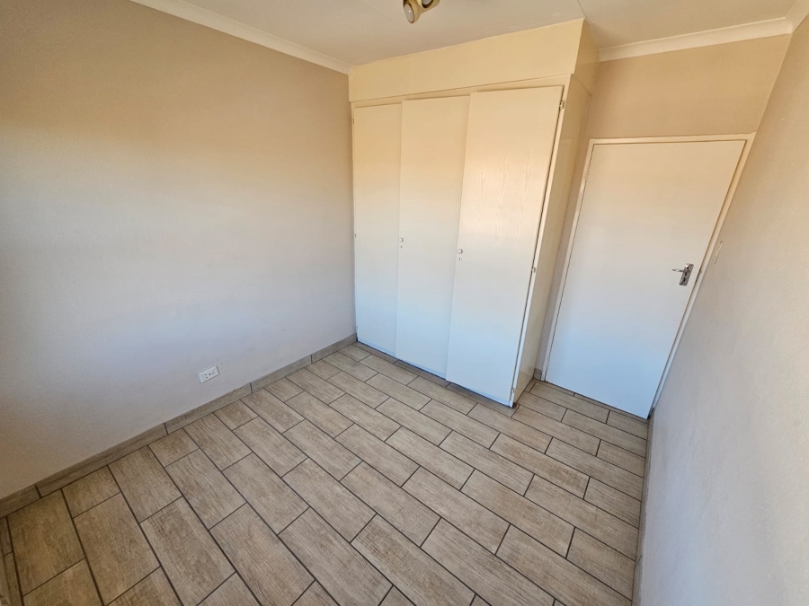 2 Bedroom Property for Sale in Bonaero Park Gauteng