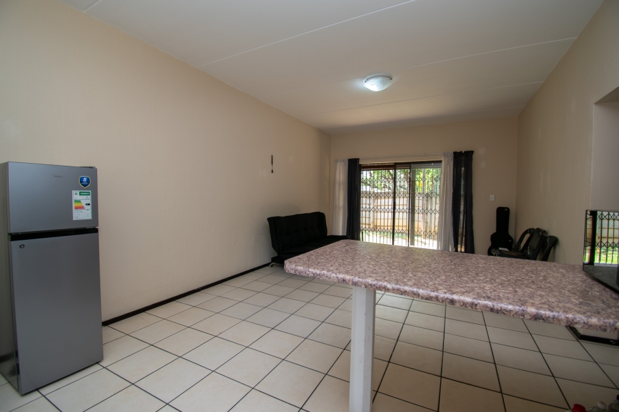 2 Bedroom Property for Sale in Weltevreden Park Gauteng