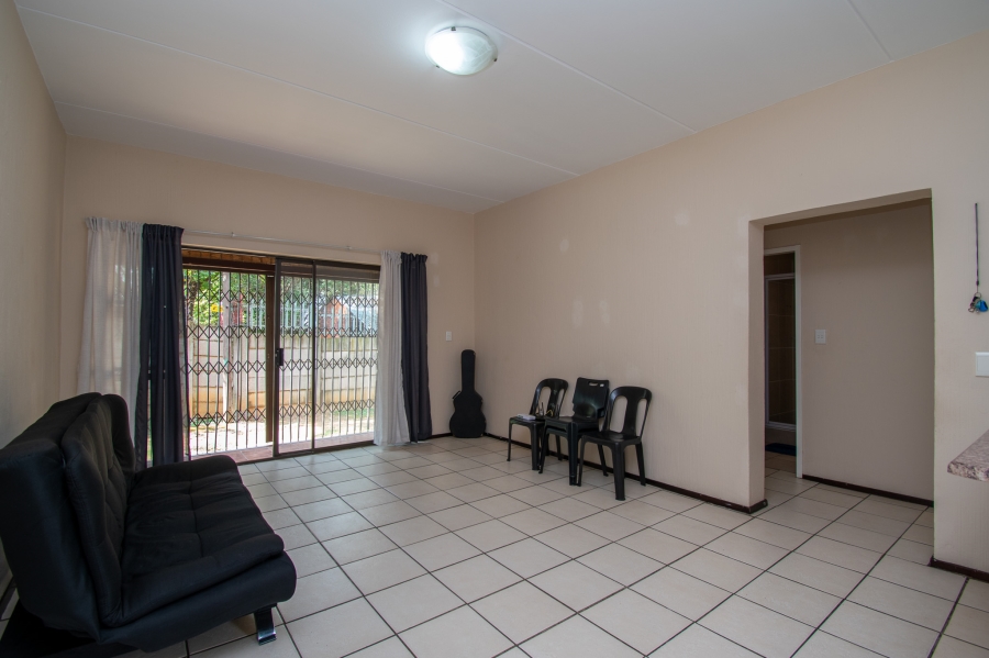 2 Bedroom Property for Sale in Weltevreden Park Gauteng