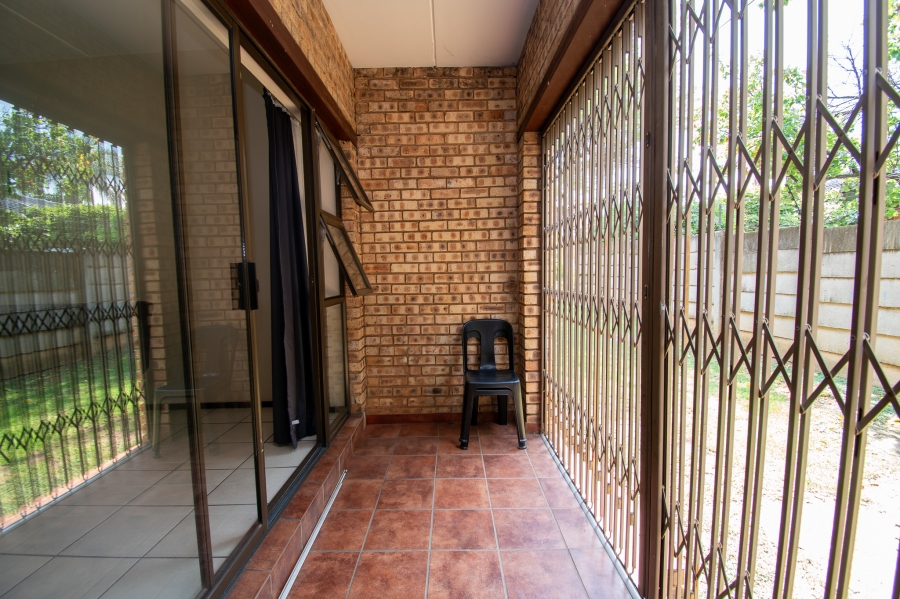 2 Bedroom Property for Sale in Weltevreden Park Gauteng