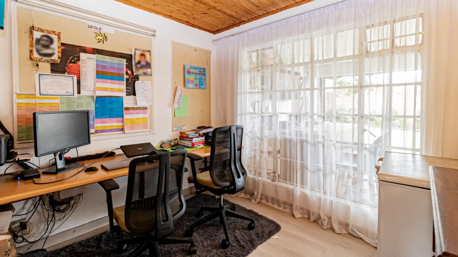 4 Bedroom Property for Sale in Ormonde Gauteng