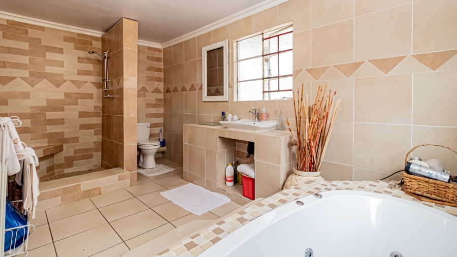 4 Bedroom Property for Sale in Ormonde Gauteng