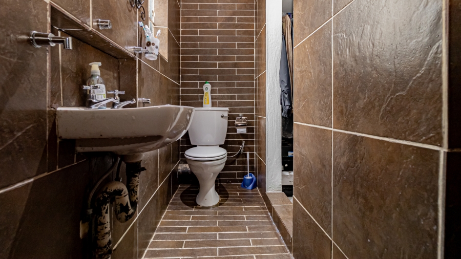 4 Bedroom Property for Sale in Ormonde Gauteng