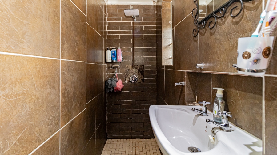 4 Bedroom Property for Sale in Ormonde Gauteng