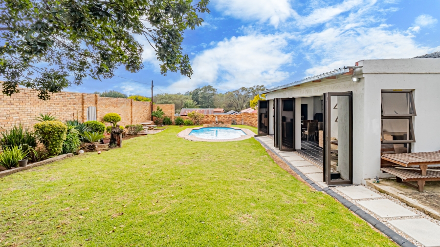 4 Bedroom Property for Sale in Ormonde Gauteng