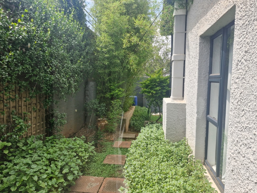 To Let 3 Bedroom Property for Rent in Melville Gauteng