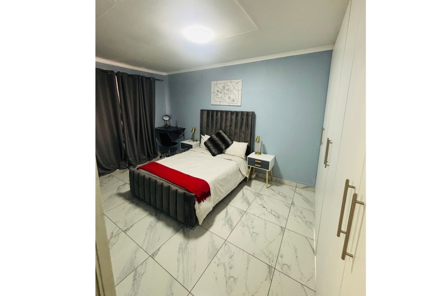 To Let 1 Bedroom Property for Rent in Sandown Estate Gauteng