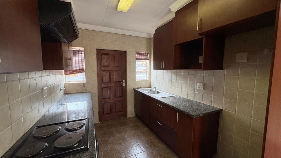 3 Bedroom Property for Sale in Bartlett Gauteng