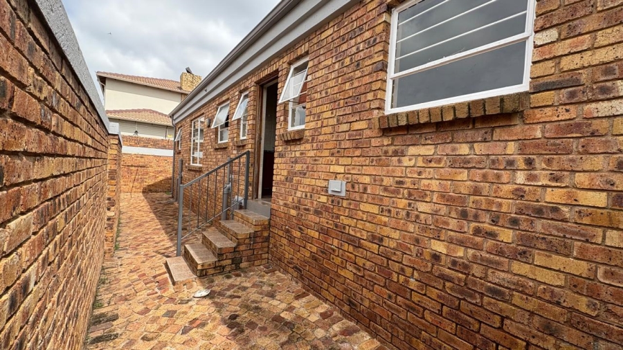 3 Bedroom Property for Sale in Bartlett Gauteng