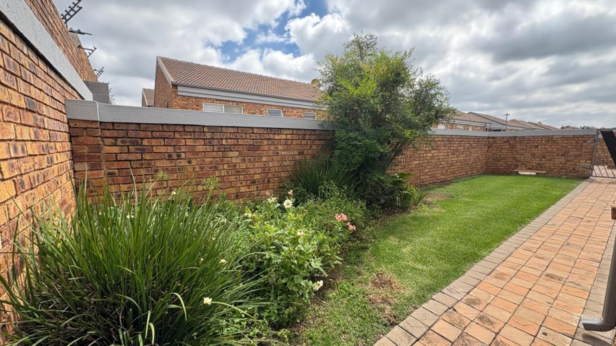 3 Bedroom Property for Sale in Bartlett Gauteng