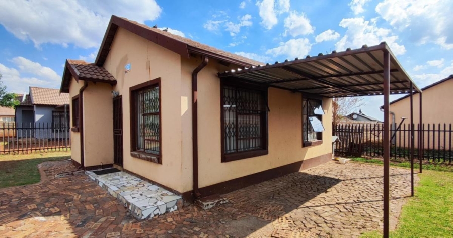 2 Bedroom Property for Sale in Dawn Park Gauteng