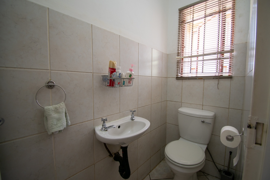 2 Bedroom Property for Sale in Paulshof Gauteng