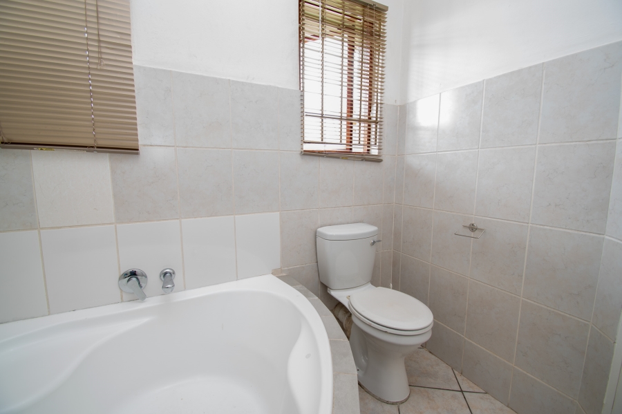 2 Bedroom Property for Sale in Paulshof Gauteng