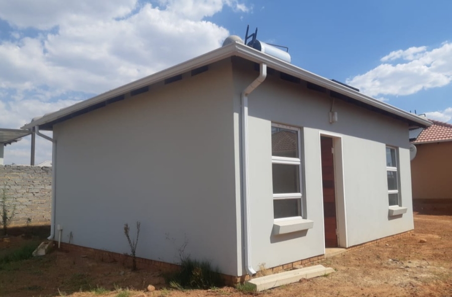 2 Bedroom Property for Sale in Lehae Gauteng